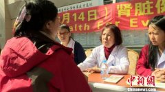 孩子太胖家长要注意 大口吃肉未必是好事