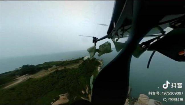 中国无人机闯“天下第一哨”直播 中国无人机闯“天下第一哨”直播