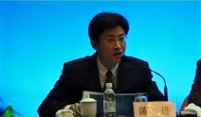 回首“汉芯”骗局:卷11亿,海归教授终有回美国 回首“汉芯”骗局:卷11亿,海归教授终有回美国